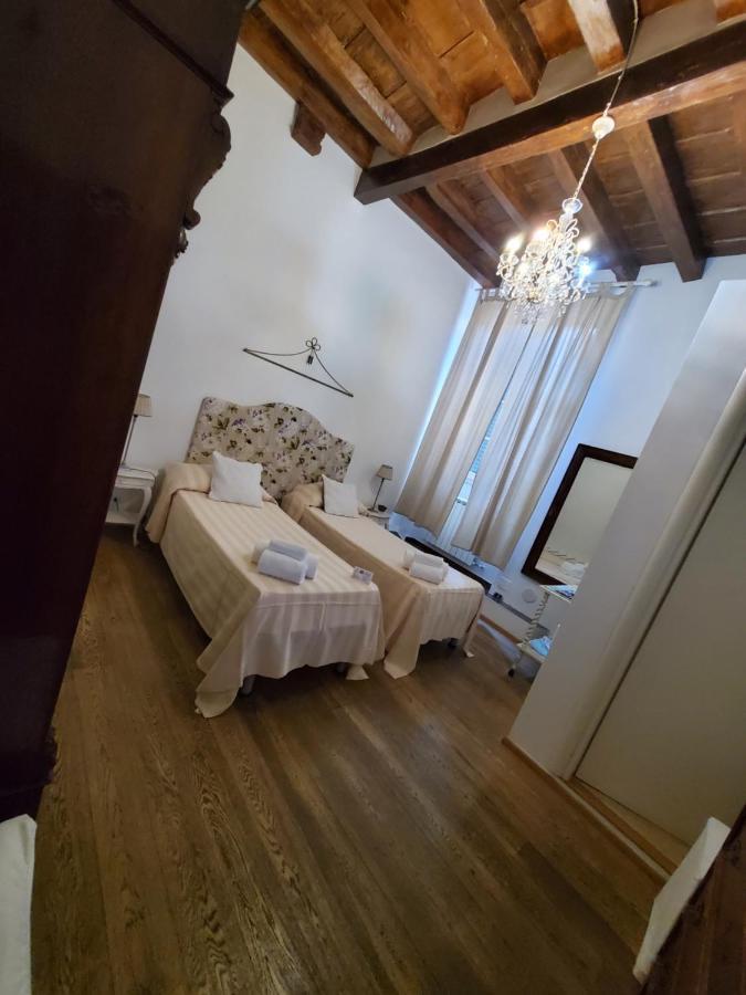 ホテル Residenza Centro Storico ルッカ エクステリア 写真